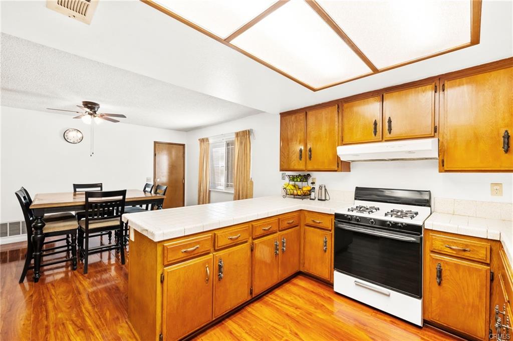 7470 Blanchard Ave, Fontana 92336