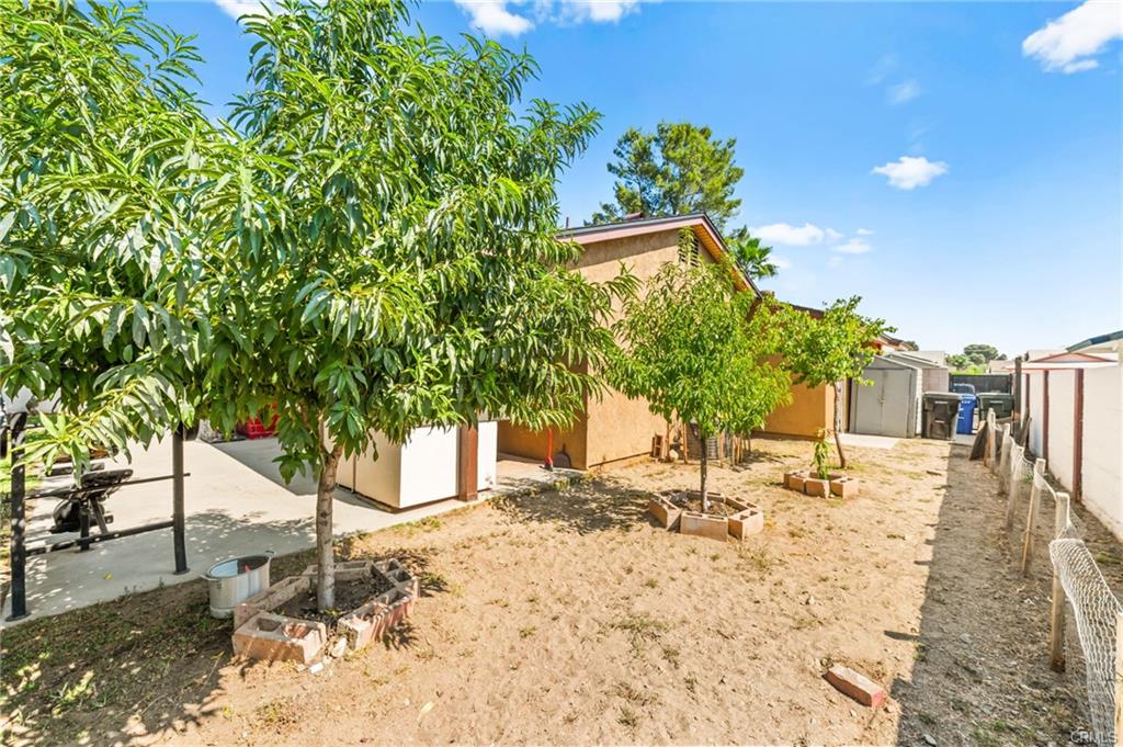 7470 Blanchard Ave, Fontana 92336