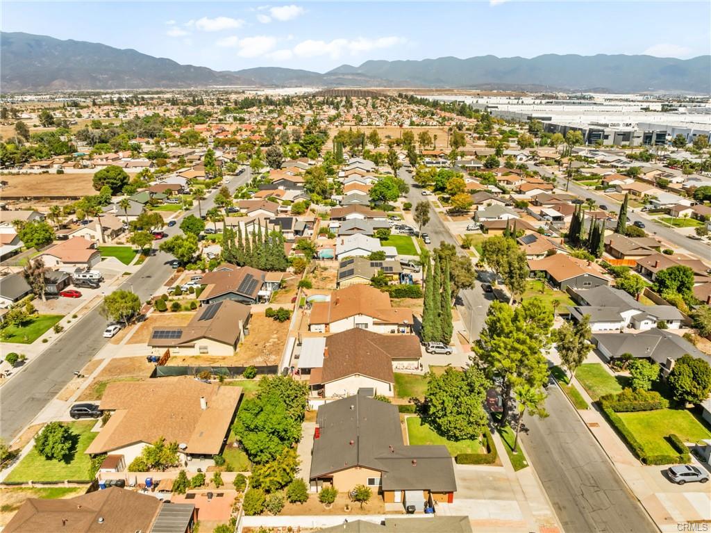 7470 Blanchard Ave, Fontana 92336